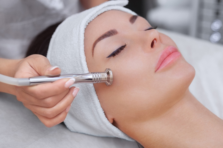 this image is about microdermabrasion treatment in Mumbai